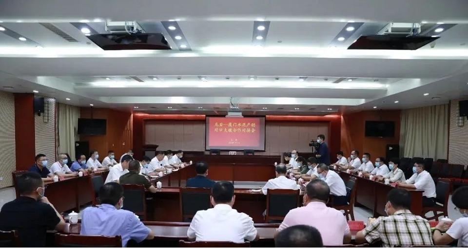 福建水泥股票最新動(dòng)態(tài)，小巷深處的咨詢小店揭秘水泥行業(yè)股票趨勢(shì)