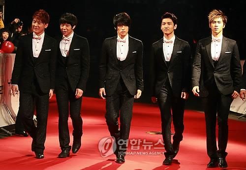 東方神起最新消息揭秘,友情之光閃耀下的溫馨日常(2025年更新)