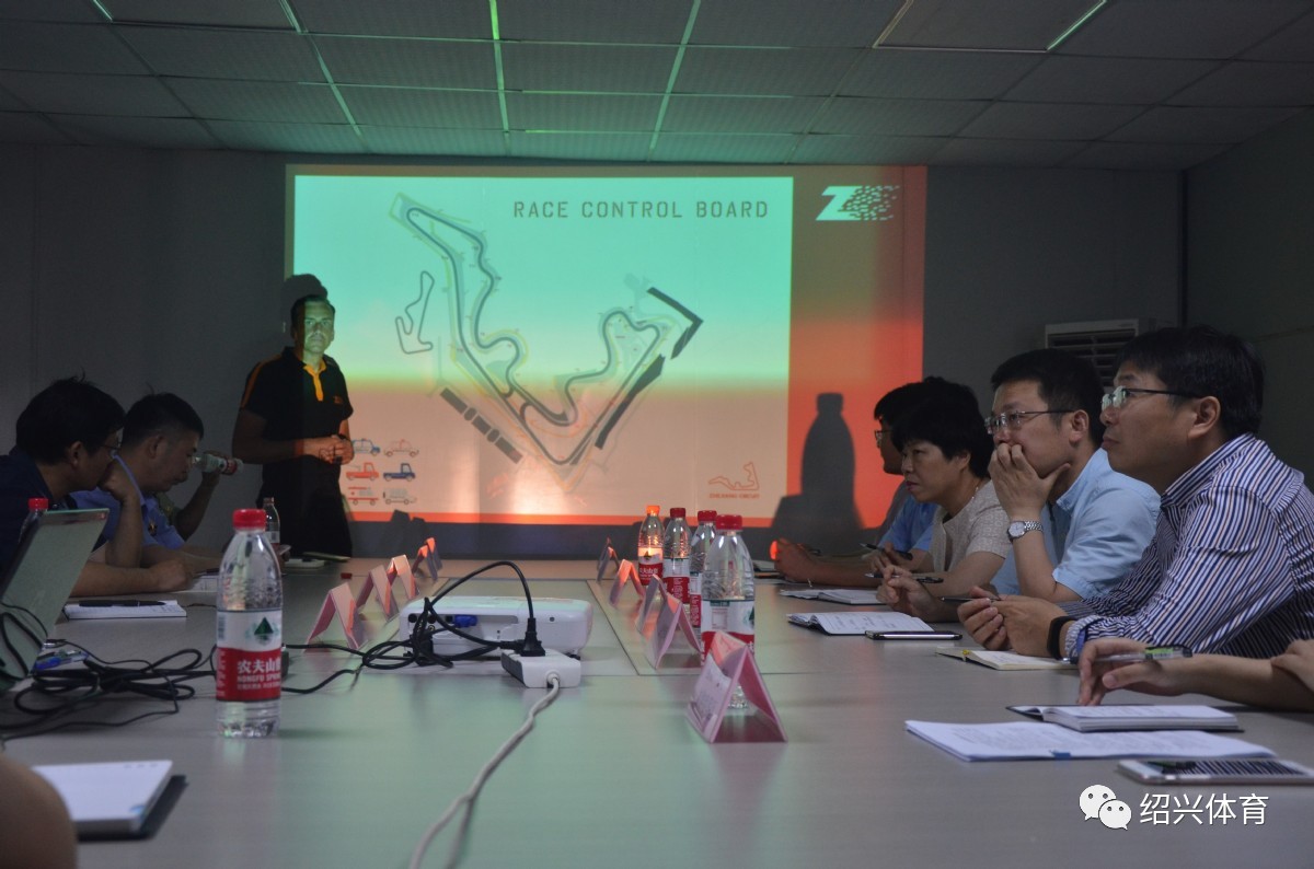 柯橋區新任副區長的日常趣事與職責展望