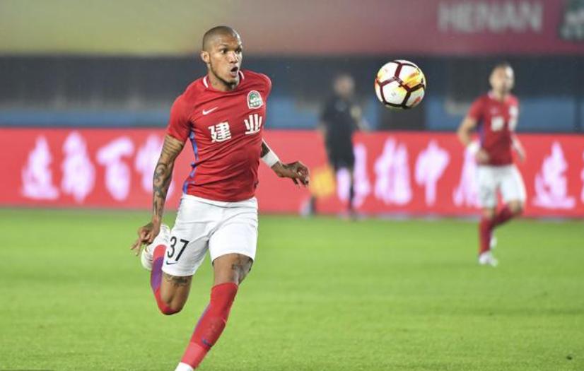 中超最新積分榜23輪,足球的紐帶,友情的溫暖展現