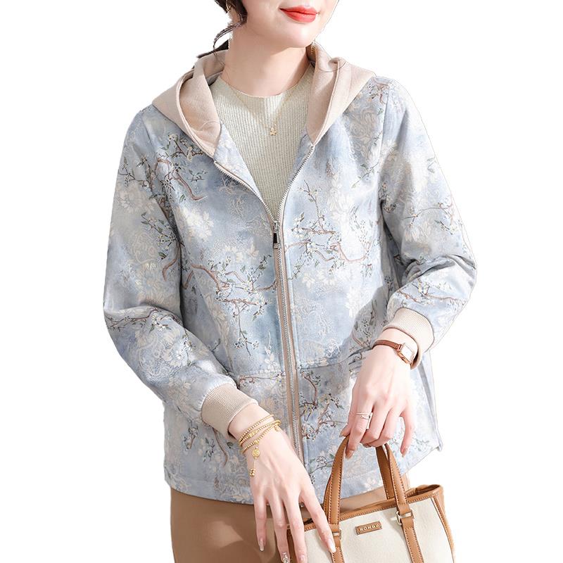 科技時尚風(fēng)潮來襲,2025女士春裝最新款展望