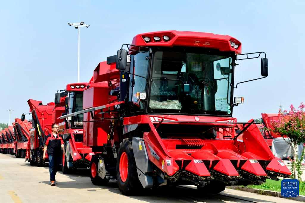 最新款玉米收割機(jī)技術(shù)革新與實(shí)際應(yīng)用探討視頻專(zhuān)區(qū)揭秘!