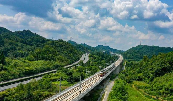 神農架高鐵最新動態,啟程探尋自然美景的旅程!